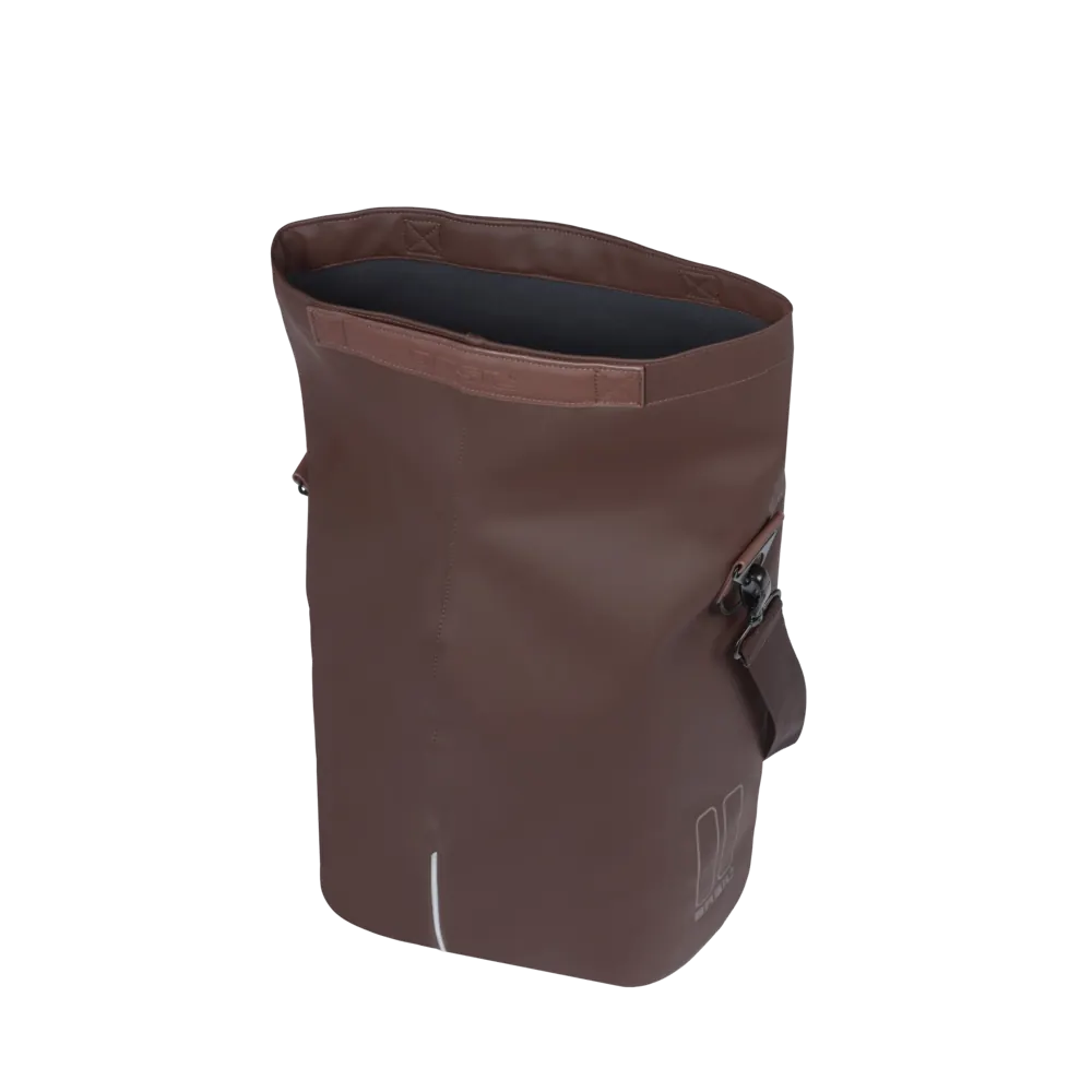 Basil City - fietsshopper MIK Hooks - 14-16L - gebrand bruin